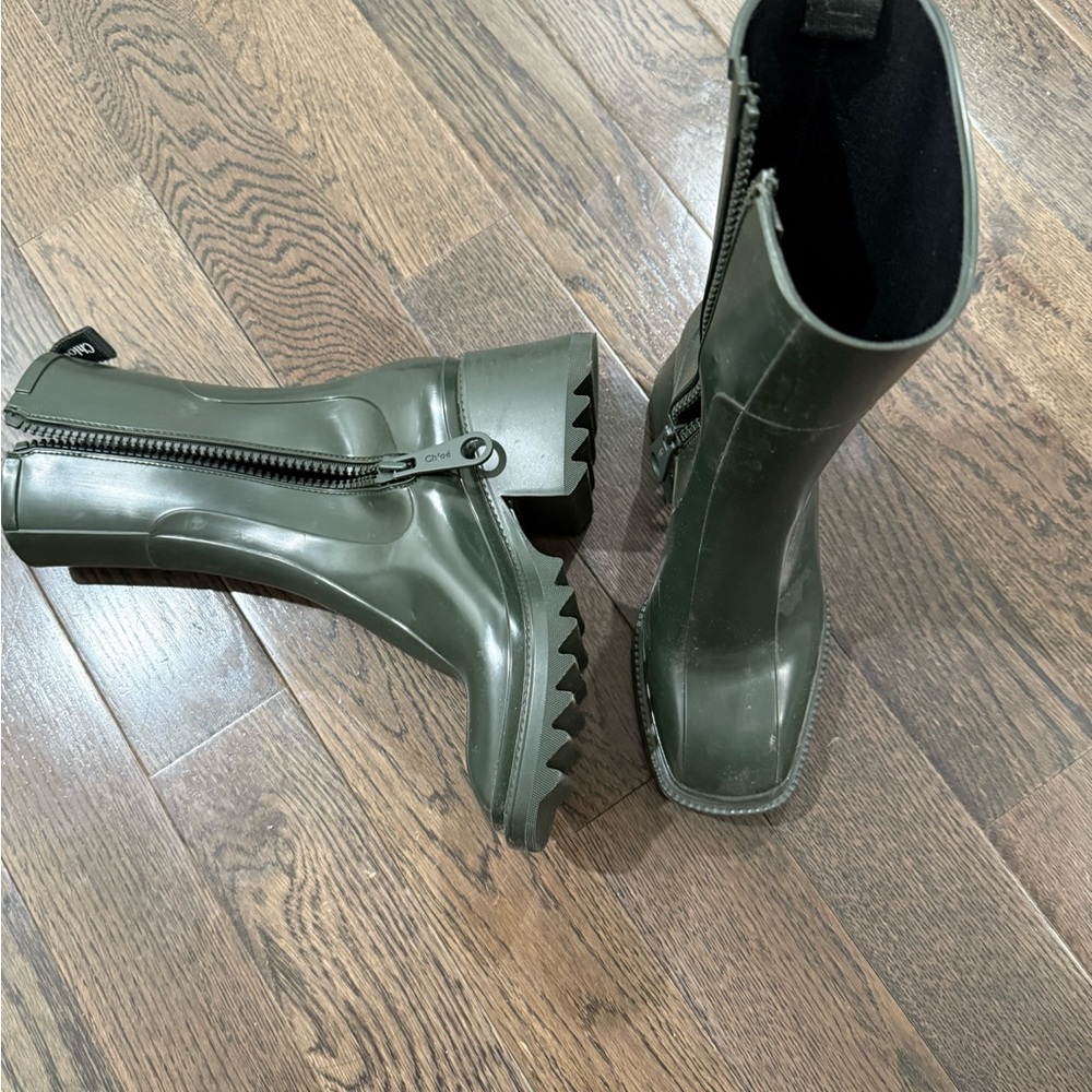 Chloe Rainboots